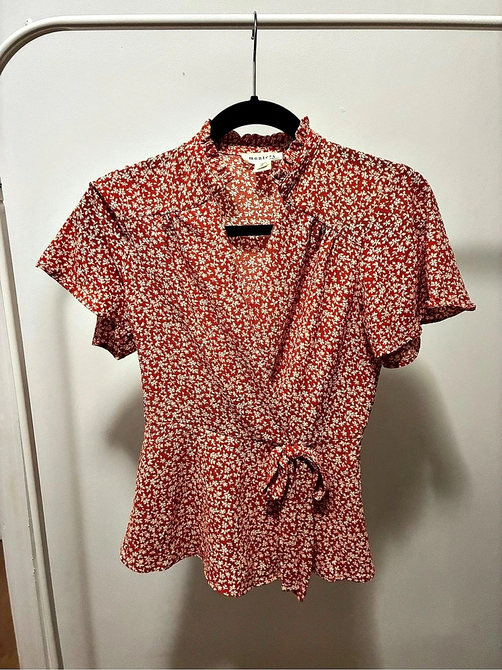monteau Floral Tie Waist Blouse in Red & White Size Small Like New